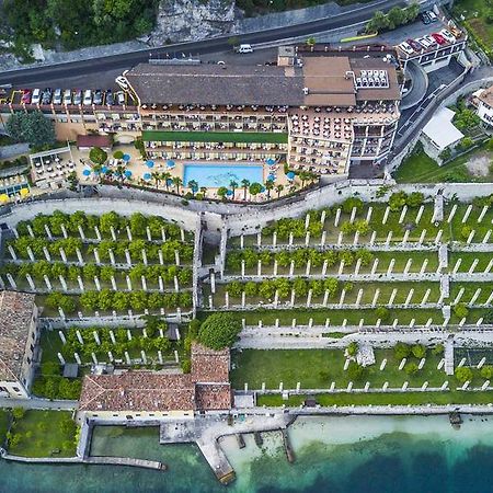 Hotel Splendid Palace ลีโมเนซุลการ์ดา ภายนอก รูปภาพ